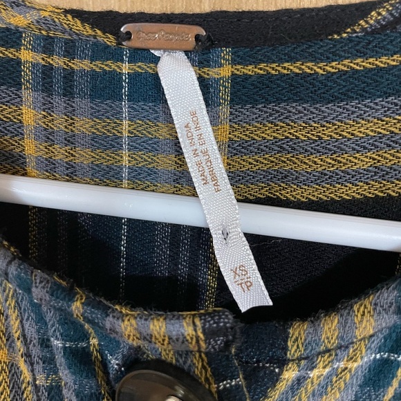 #119- FREE PEOPLE-It's The Good Life Cropped Plaid Flannel Top Size XS - Picture 5 of 5